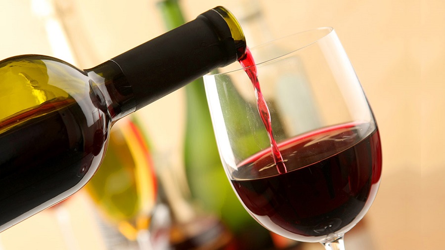 Rượu vang là phần quà ý nghĩa sâu sắc cho tới sếp nhân thời cơ Tết đến