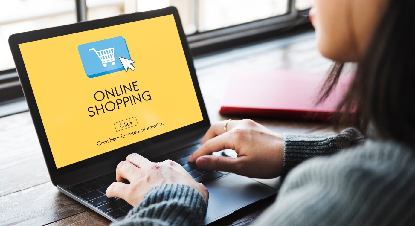 Mua sắm online là hình thức phổ biến hiện nay của direct sale