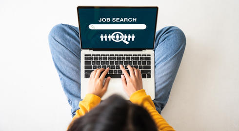 Đừng bỏ lỡ cơ hội khi tìm việc làm trên mạng | CareerBuilder.vn