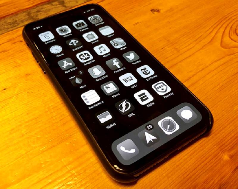 iPhone X: Hãy cùng ngắm nhìn chiếc điện thoại iPhone X vô cùng độc đáo, mang đến trải nghiệm thú vị và đầy ấn tượng. Với thiết kế hoàn toàn mới lạ, tính năng hoàn hảo, chiếc điện thoại này sẽ là sự lựa chọn tuyệt vời cho bạn.